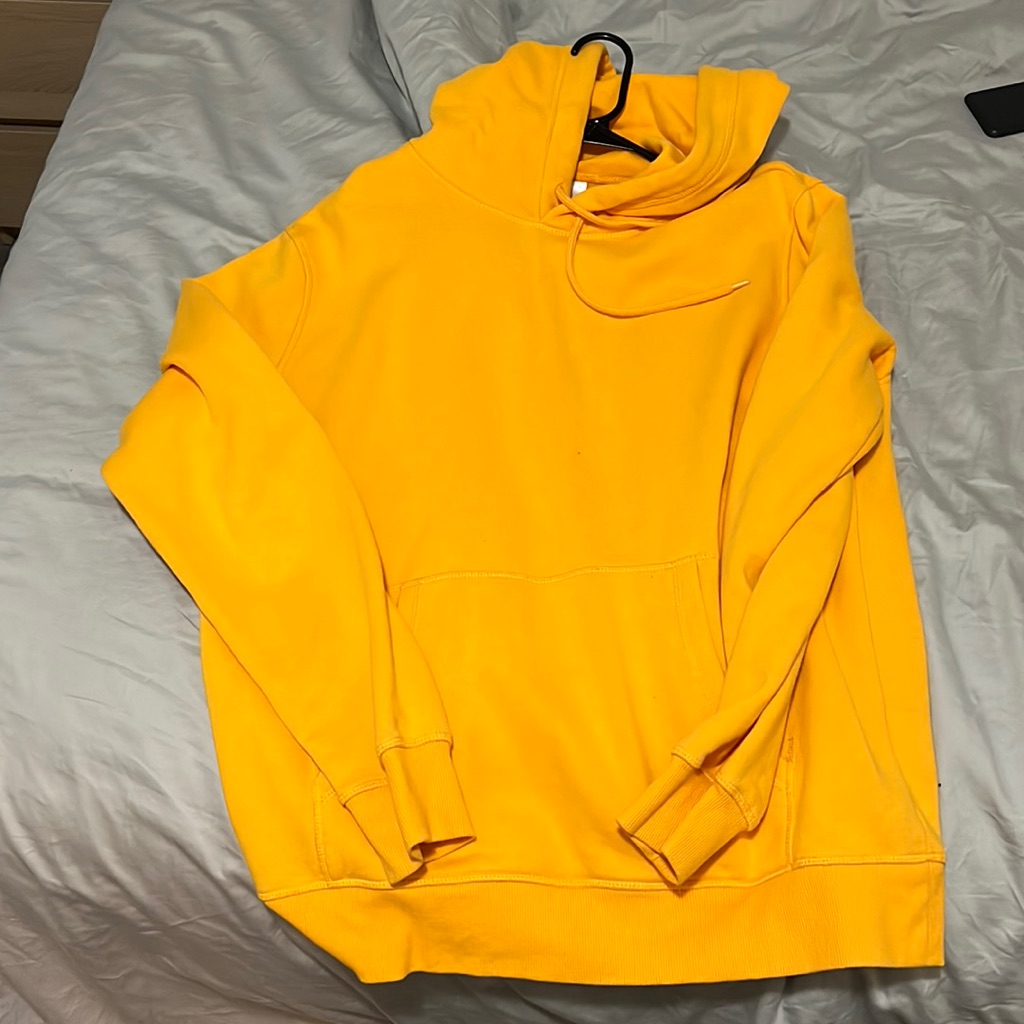 Plain Basic Yellow Sweatshirt (Large)